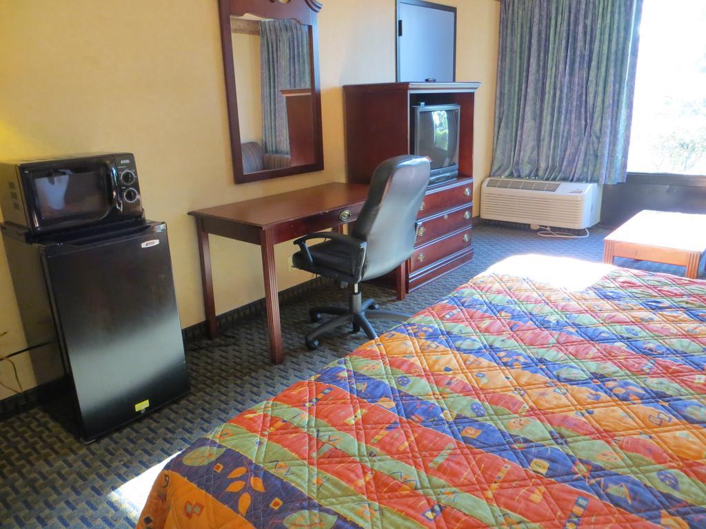 Eurotel Inn ميتلاند الغرفة الصورة